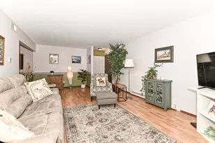 7941 S 68th St, Franklin, WI 53132 - Photo 3