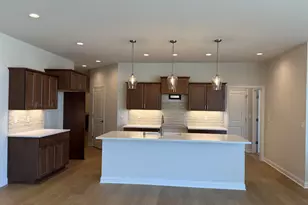 877 S Verona Cir, Grafton, WI 53024 - Photo 5