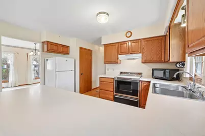 856  Uhen Ct, Burlington, WI 53105 - Photo 13