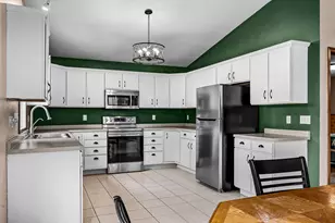 21312 Barbara Ln, Galesville, WI 54630 - Photo 9