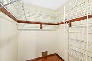 4395 S Delphine Dr, New Berlin, WI 53151 - Photo 21