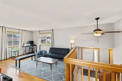 305  Mallard Dr, Holmen, WI 54636 - Photo 3