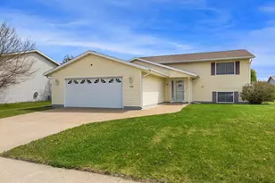 305 Mallard Dr, Holmen, WI 54636 - Photo 1