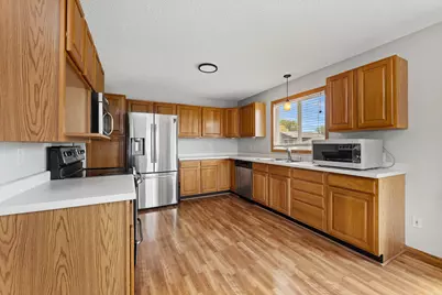 305  Mallard Dr, Holmen, WI 54636 - Photo 9