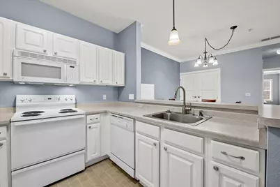 2720  Northview Rd #32, Waukesha, WI 53188 - Photo 11