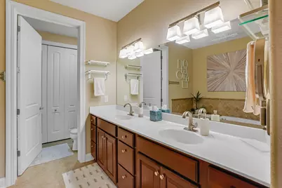 19125  Thomson Dr #101, Brookfield, WI 53045 - Photo 17