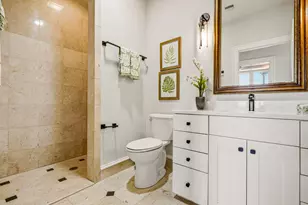 601 E Erie St, Milwaukee, WI 53202 - Photo 19
