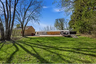 2204 N Rapids Rd, Manitowoc, WI 54220 - Photo 13