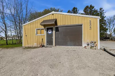 2204 N Rapids Rd, Manitowoc, WI 54220 - Photo 3