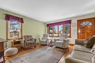 8842 S Chicago Rd, Oak Creek, WI 53154 - Photo 17