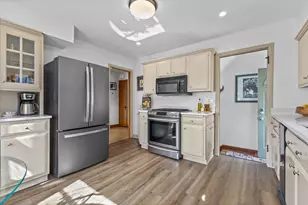 8115 N Whitney Rd, Fox Point, WI 53217 - Photo 7