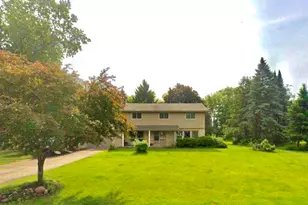 W360N7532 Thomas Dr, Lac La Belle, WI 53066 - Photo 1