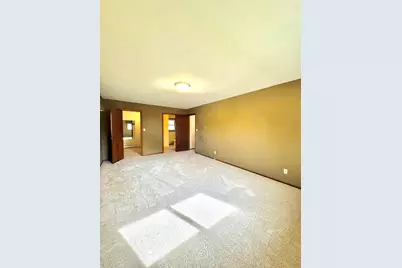 W360N7532  Thomas Dr, Lac La Belle, WI 53066 - Photo 23