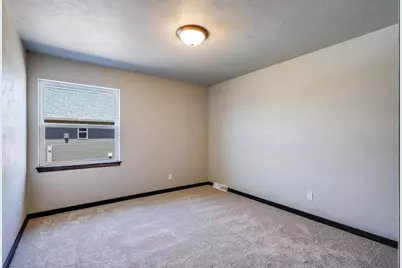 2210 S 19th St, Manitowoc, WI 54220 - Photo 29