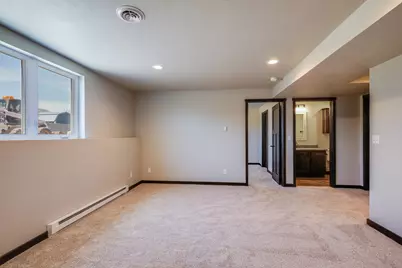 2210 S 19th St, Manitowoc, WI 54220 - Photo 37