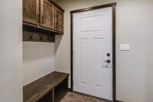 2210 S 19th St, Manitowoc, WI 54220 - Photo 33