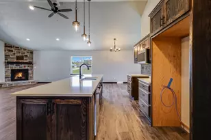 2210 S 19th St, Manitowoc, WI 54220 - Photo 13