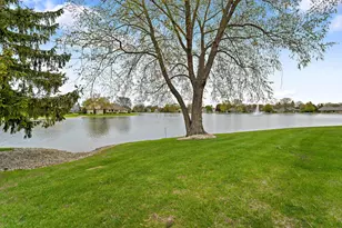 2314 W Dickinson Ct, Mequon, WI 53092 - Photo 21