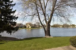 2314 W Dickinson Ct, Mequon, WI 53092 - Photo 23
