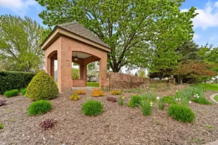 2314 W Dickinson Ct, Mequon, WI 53092 - Photo 27