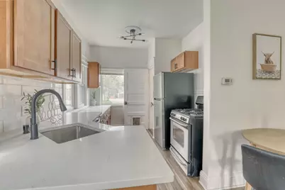 2117 S 77th St, West Allis, WI 53219 - Photo 5
