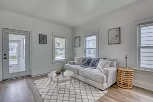 2117 S 77th St, West Allis, WI 53219 - Photo 9