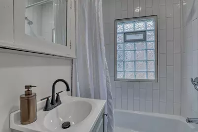 2117 S 77th St, West Allis, WI 53219 - Photo 15