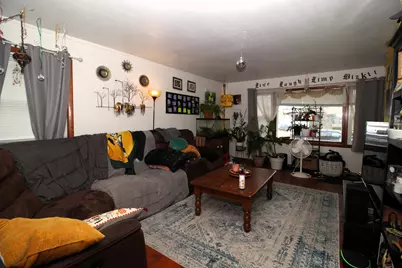 5829 S New York Ave, Cudahy, WI 53110 - Photo 5