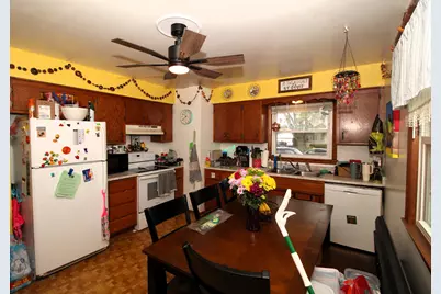 5829 S New York Ave, Cudahy, WI 53110 - Photo 7