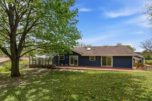 820 Crestwood Dr, Waukesha, WI 53188 - Photo 7