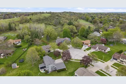 820  Crestwood Dr, Waukesha, WI 53188 - Photo 39