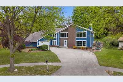 820  Crestwood Dr, Waukesha, WI 53188 - Photo 3