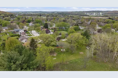 820  Crestwood Dr, Waukesha, WI 53188 - Photo 43