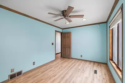 820  Crestwood Dr, Waukesha, WI 53188 - Photo 27