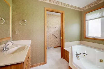 W265N6770  Yarotta Cir, Lisbon, WI 53089 - Photo 19