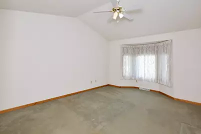 W265N6770  Yarotta Cir, Lisbon, WI 53089 - Photo 15