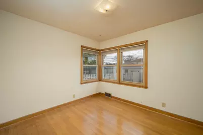 3170 S 36th St, Milwaukee, WI 53215 - Photo 5