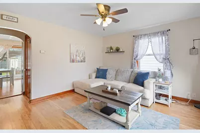 2704  Dwight St, Racine, WI 53403 - Photo 5