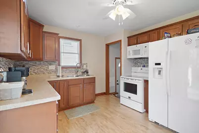 2704  Dwight St, Racine, WI 53403 - Photo 7