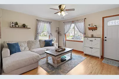 2704  Dwight St, Racine, WI 53403 - Photo 3