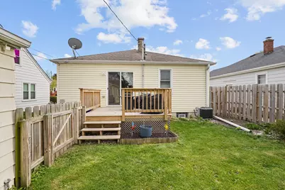 2704  Dwight St, Racine, WI 53403 - Photo 25
