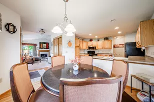 W264N2062 Deer Haven Ct, Pewaukee, WI 53072 - Photo 7