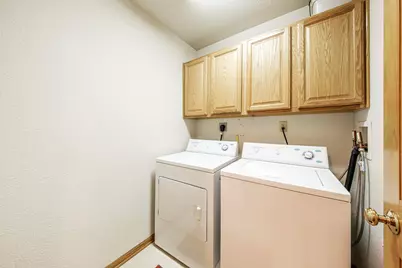 W264N2062  Deer Haven Ct Unit #1, Pewaukee, WI 53072 - Photo 17