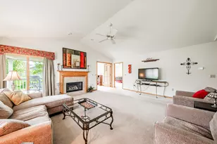 W264N2062 Deer Haven Ct, Pewaukee, WI 53072 - Photo 9