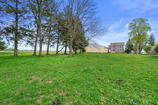 W9650 Creek Rd, Darien, WI 53114 - Photo 29