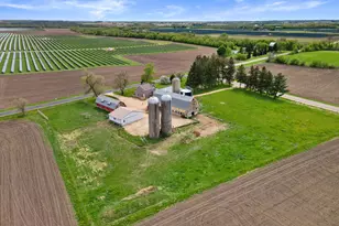 W9650 Creek Rd, Darien, WI 53114 - Photo 3