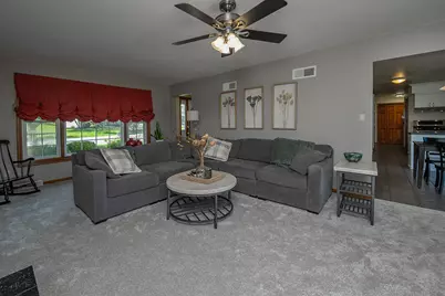 N75W23408 N Ridgeview Cir, Sussex, WI 53089 - Photo 5