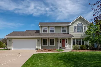 N75W23408 N Ridgeview Cir, Sussex, WI 53089 - Photo 1