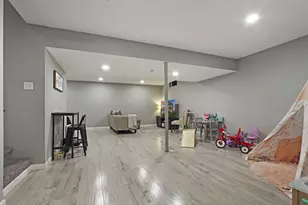 4542 La Salle St, Racine, WI 53402 - Photo 25