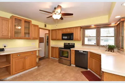 3307  Erie St, Racine, WI 53402 - Photo 5